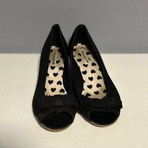 American Eagle Sz 3.5 Black Wedge Girls Shoes